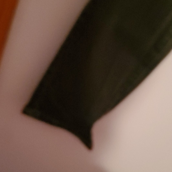 AEO high waisted distressed black jeans - Picture 4 of 11